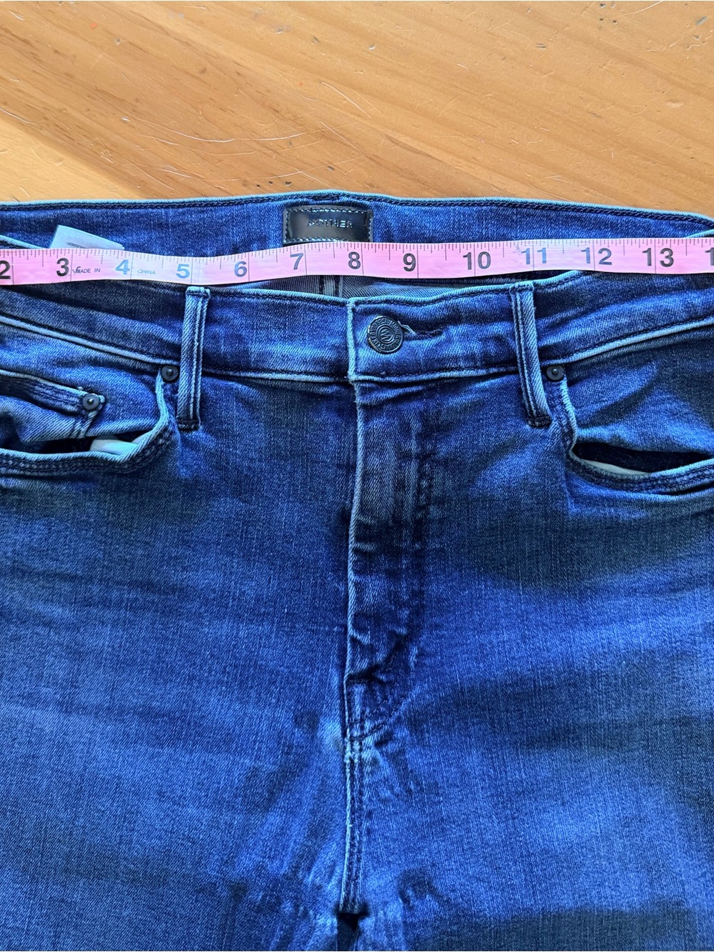 MOTHER The Weekender Fray in Mint Condition Rinse Jeans 29 - Picture 14 of 14